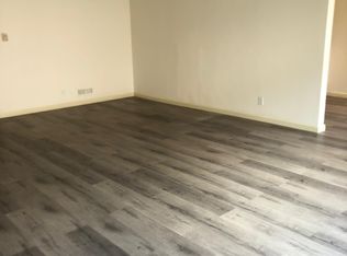 4541 Santa Rosalia Dr, Los Angeles, CA 90008