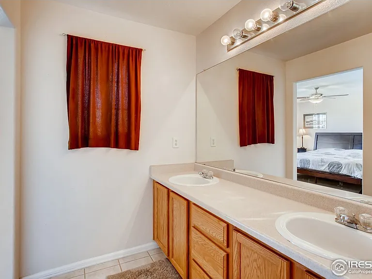 1126 Lochmore Pl — Photo 31