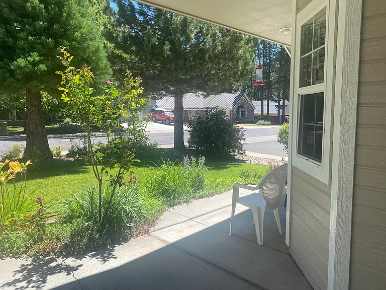 2425 S Cliffview St — Photo 4