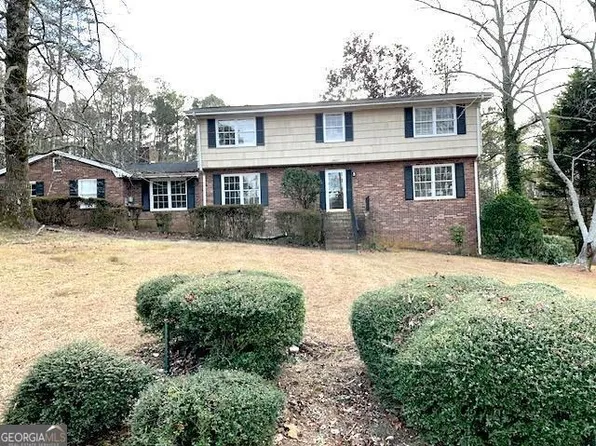 2067 Tanglewood Dr, Snellville, GA 30078