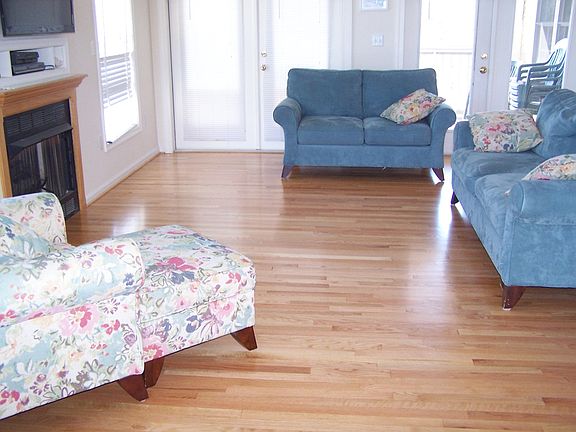 2nd image of 403 E Cape Shores Dr