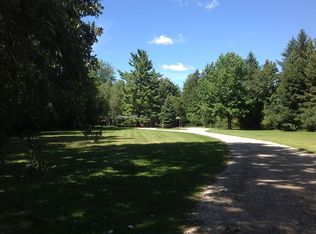 275 Strathmore Rd, Bloomfield Hills, MI 48304