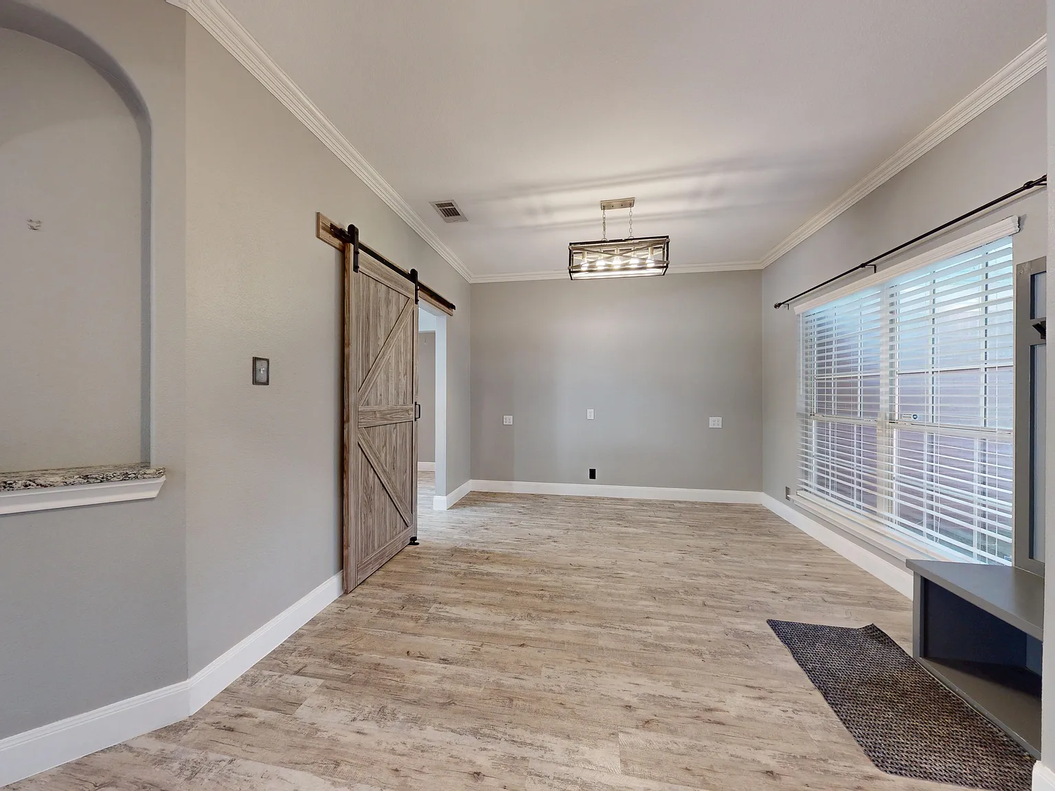 3 bed, 1839 sqft, $2,200 — Photo 4