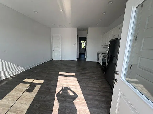 77 Lockwood Dr — Photo 3