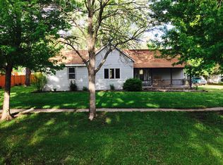 516 Main St, Maple Hill, KS 66507