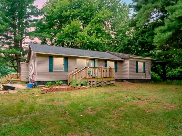 75583 24th Ave, South Haven, MI 49090