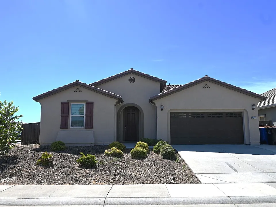 10100 Robert Watkins Way