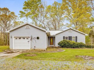 215 Jourdan Acres Dr, Bear Creek, NC 27207