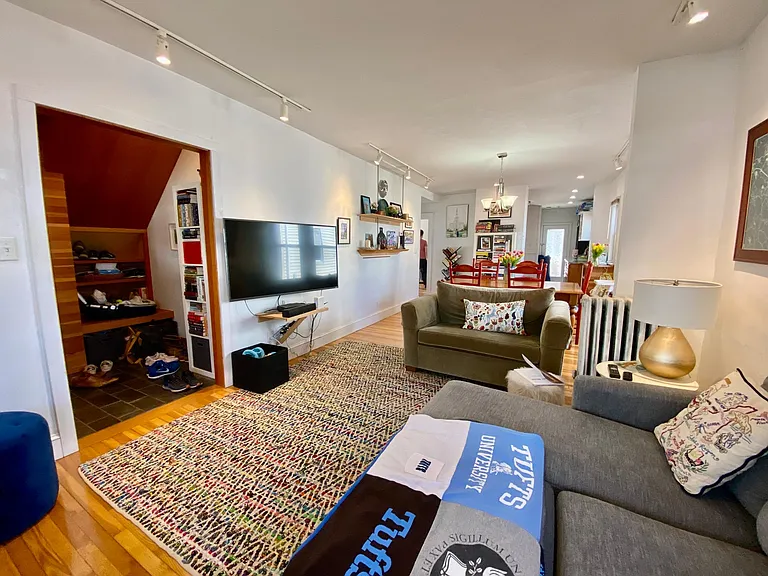 39 Westford St #1 — Photo 4