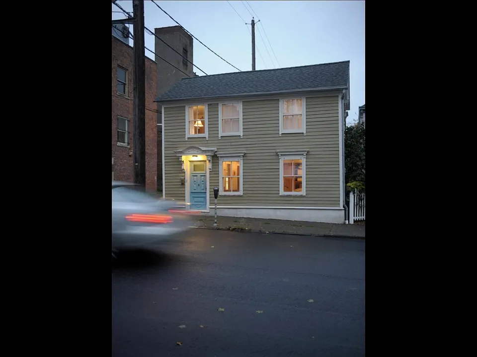 14 S 6th St