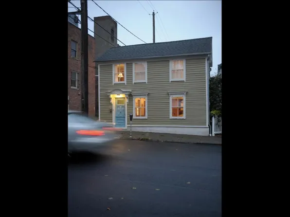 14 S 6th St, Hudson, NY 12534