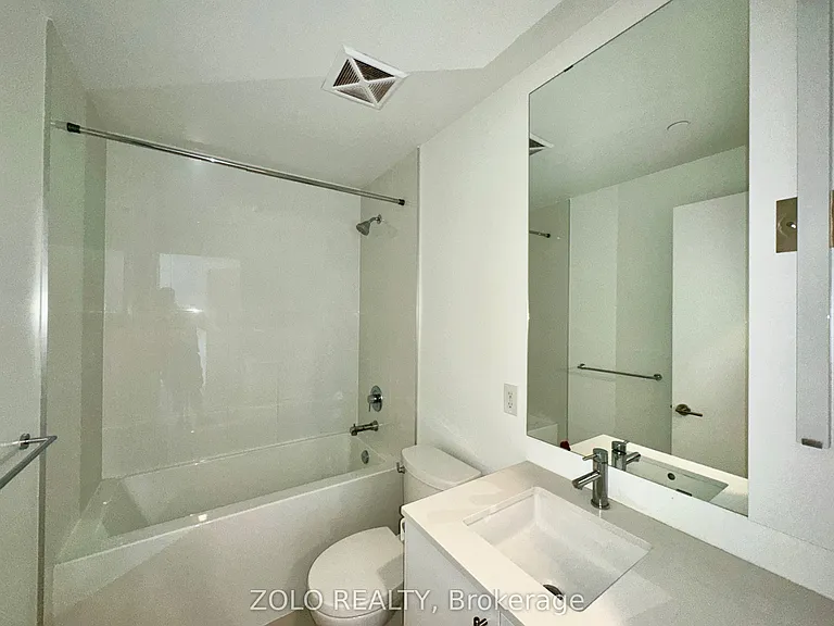 180 Veterans Dr #809 — Photo 13