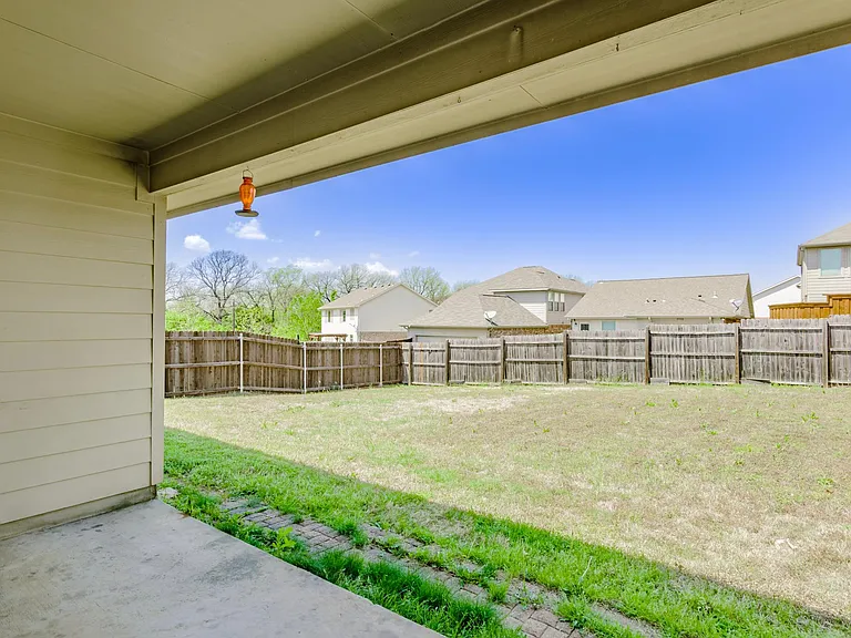 8915 Wild Rose Ln — Photo 28