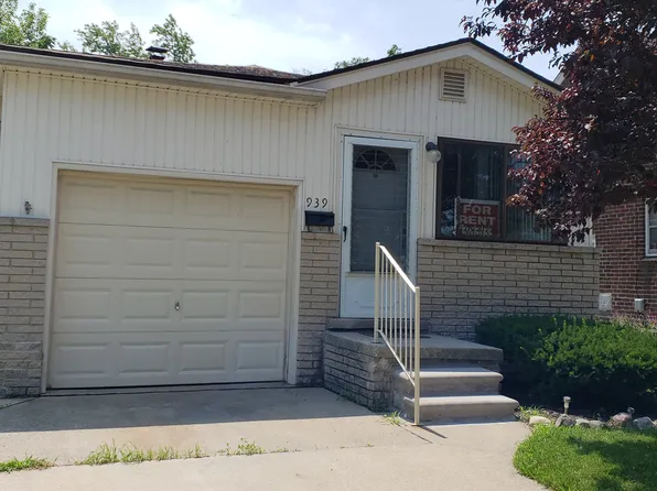939 Harrison Blvd, Lincoln Park, MI 48146