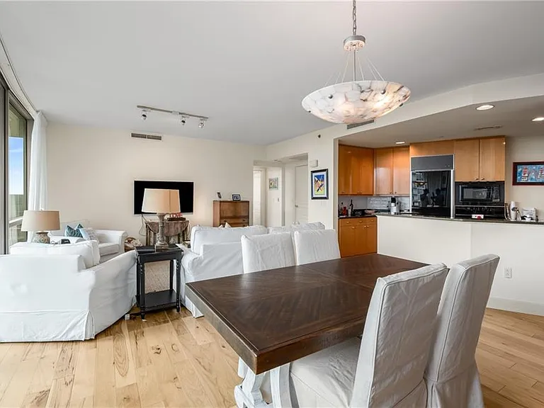 700 Park Regency Pl NE #1906 — Photo 6