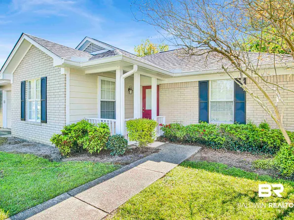 38 Hoffren Dr, Fairhope, AL 36532