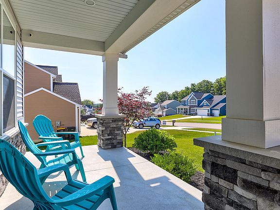 3rd image of 3273 Oakmont Dr