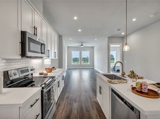 4507 E Martin Luther King Jr Blvd #124, Austin, TX 78721