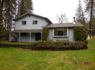 205 Moss Ln, Grants Pass, OR 97527