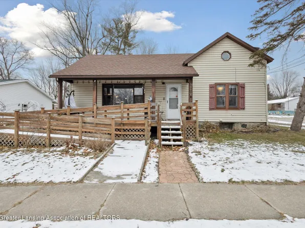 527 E Columbia St, Mason, MI 48854