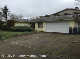 1110 Temple Dr, Central Pt, OR