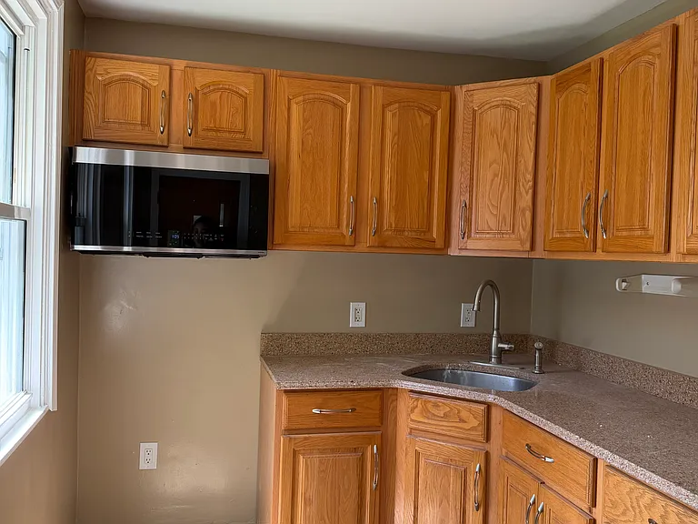 5433 McCandless Ave — Photo 3