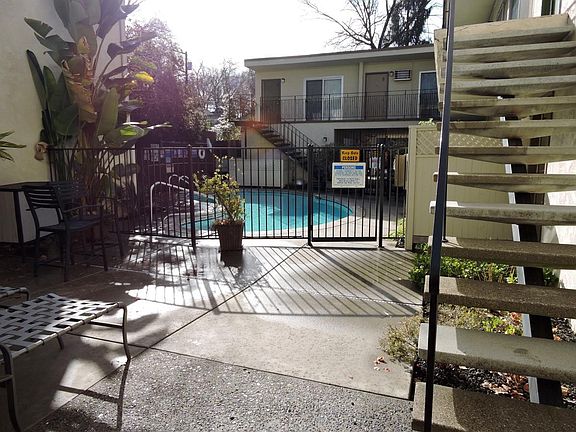5th image of 2216 G St APT 10
