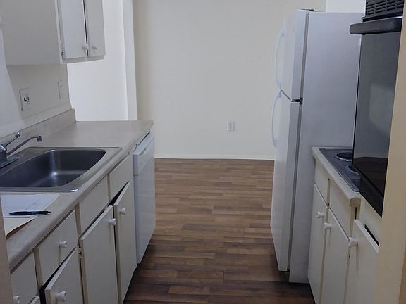 5th image of 553 E Lewiston Ave APT 105
