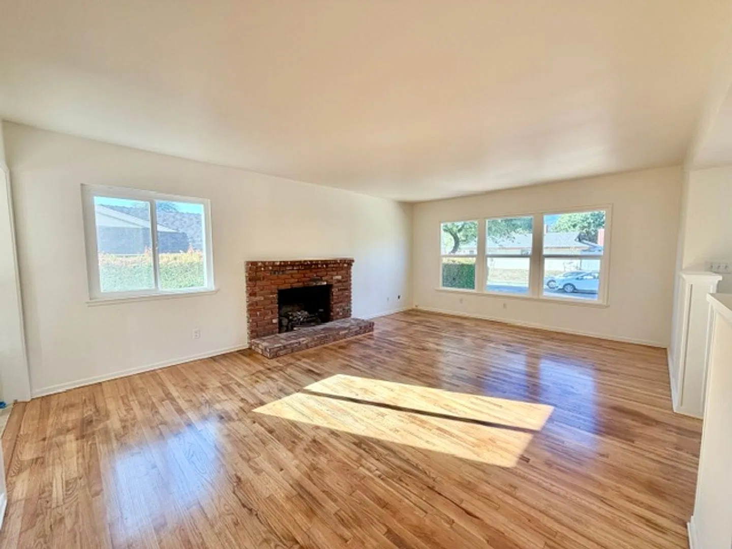 Remodeled 4 bedroom home — Photo 3