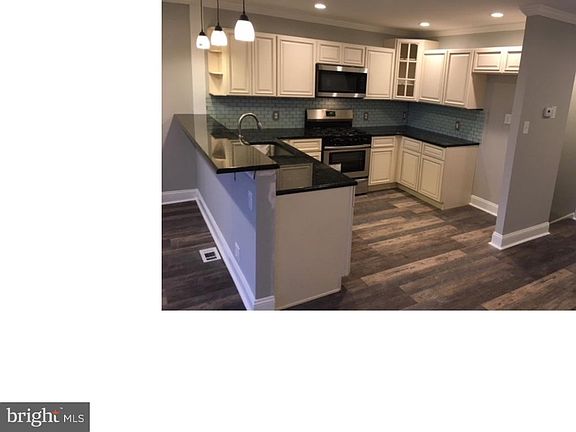 4th image of 11138 Dora Dr