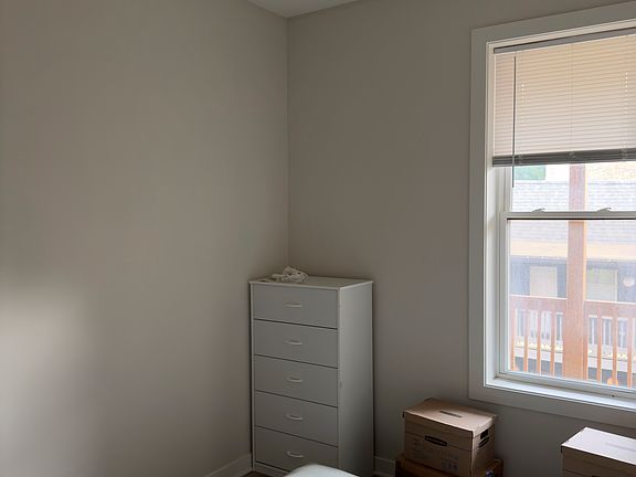 4th image of 3203 W Armitage Ave