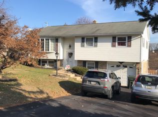 4003 Charity Dr, Red Lion, PA 17356