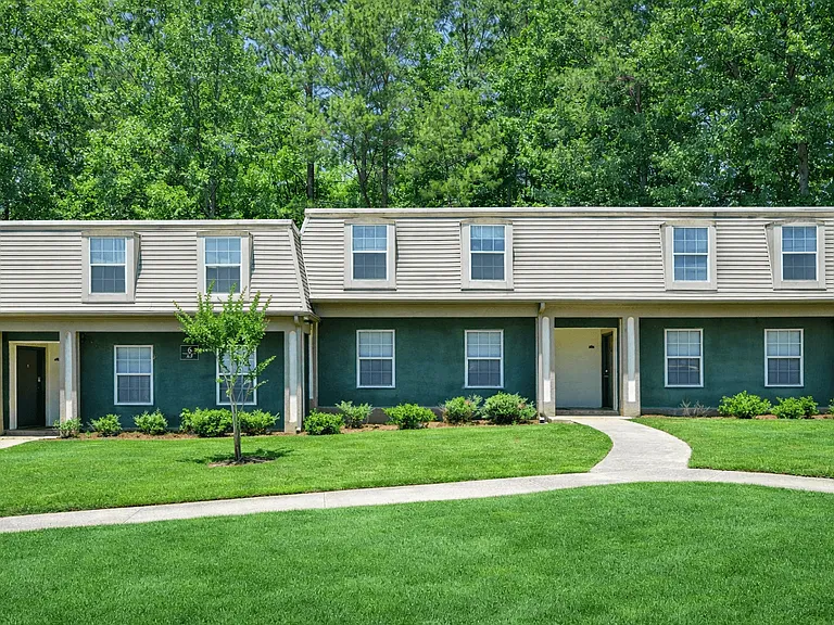 Maplewood Pointe — Photo 2