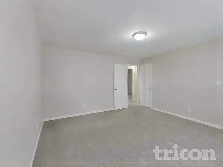 4229 Sycamore Ct — Photo 8