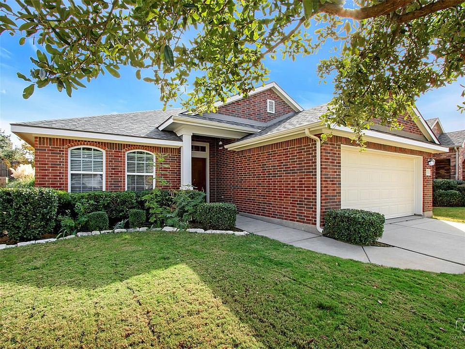 1st image of 2801 Crescent Lake Dr