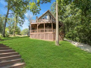 124 Lakeside Pl, Dahinda, IL 61428