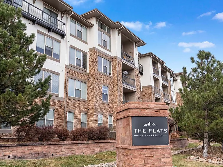 The Flats at Inverness — Photo 38