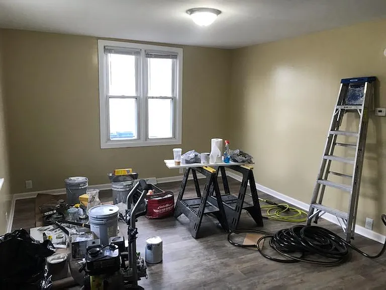 413 Augusta St — Photo 3