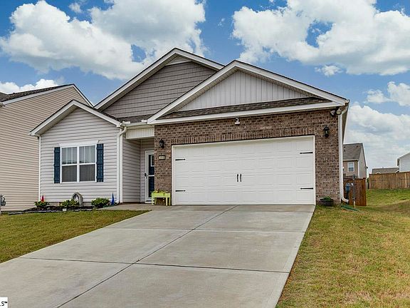 3rd image of 305 Bonifay Dr