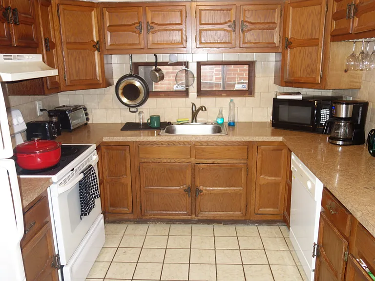 1503 S Broad St #1R — Photo 2