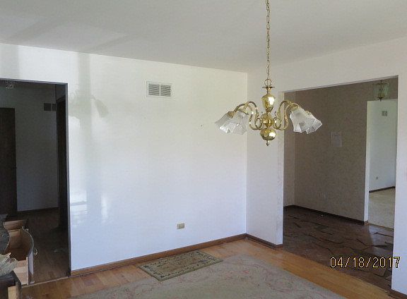 3rd image of 14627 S Hawthorne Ct N