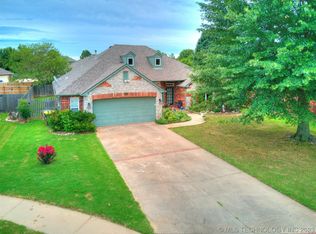 12215 S 98th Ave E, Bixby, OK 74008