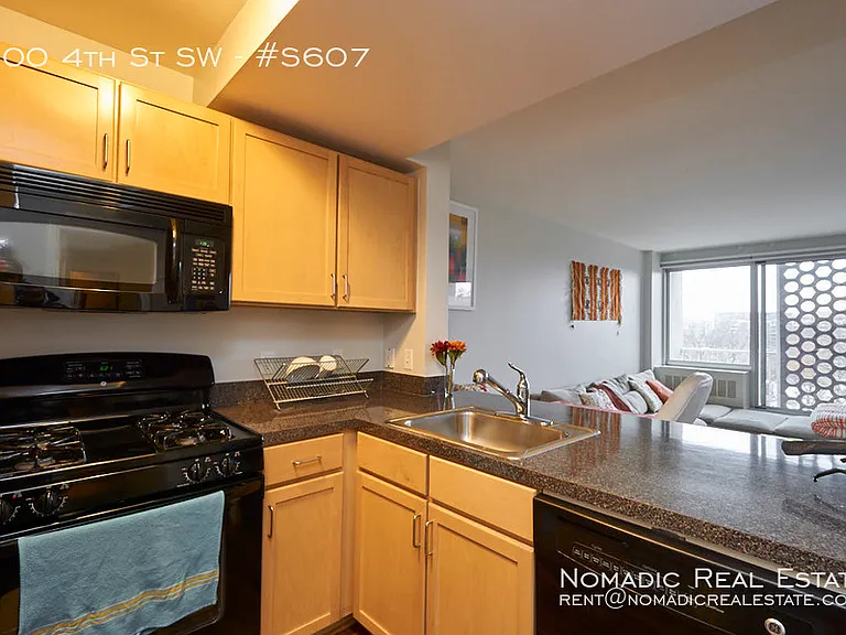 800 4th St SW #S607 — Photo 7