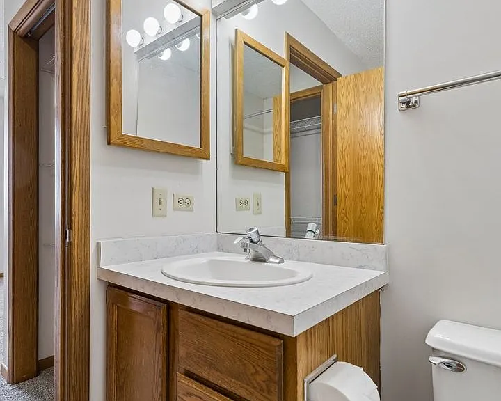 139 N 11th St #1003 — Photo 14