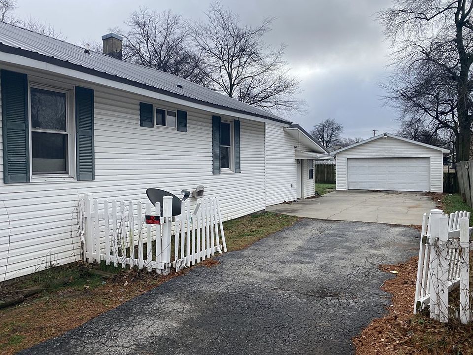 2nd image of 209 Electric St