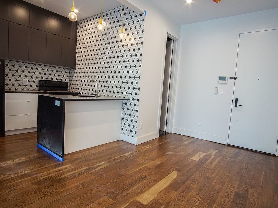1st image of 877 Park Ave #B1