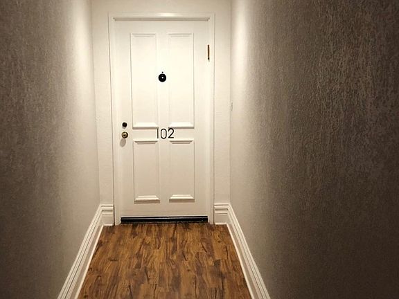 2nd image of 21650 Burbank Blvd Unit 102