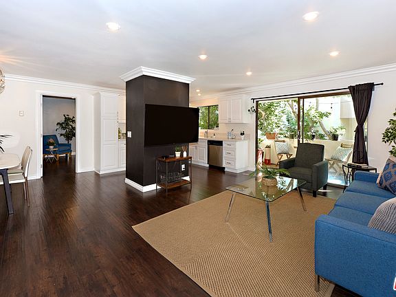 2nd image of 5000 S Centinela Ave APT 228