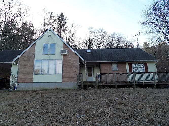 126 Sabin St, Putnam, CT 06260 Zillow