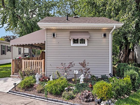 2nd image of 3 Robin Cres